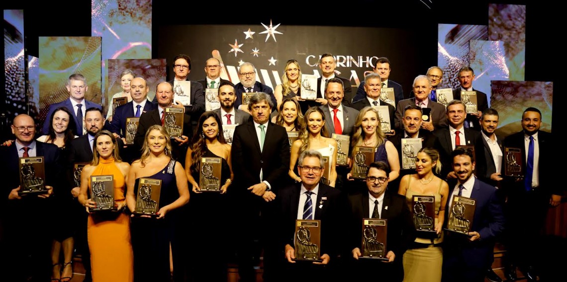 Campeões do Carrinho Agas 2024 são agraciados em Porto Alegre