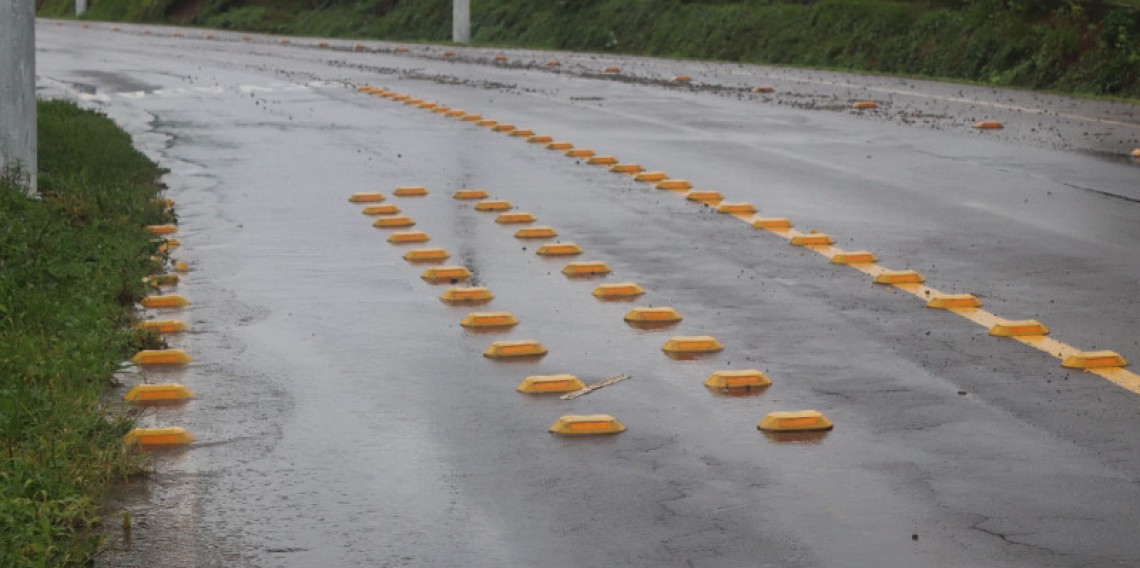 Secretaria de Mobilidade Urbana instala redutores de velocidade em trechos do município