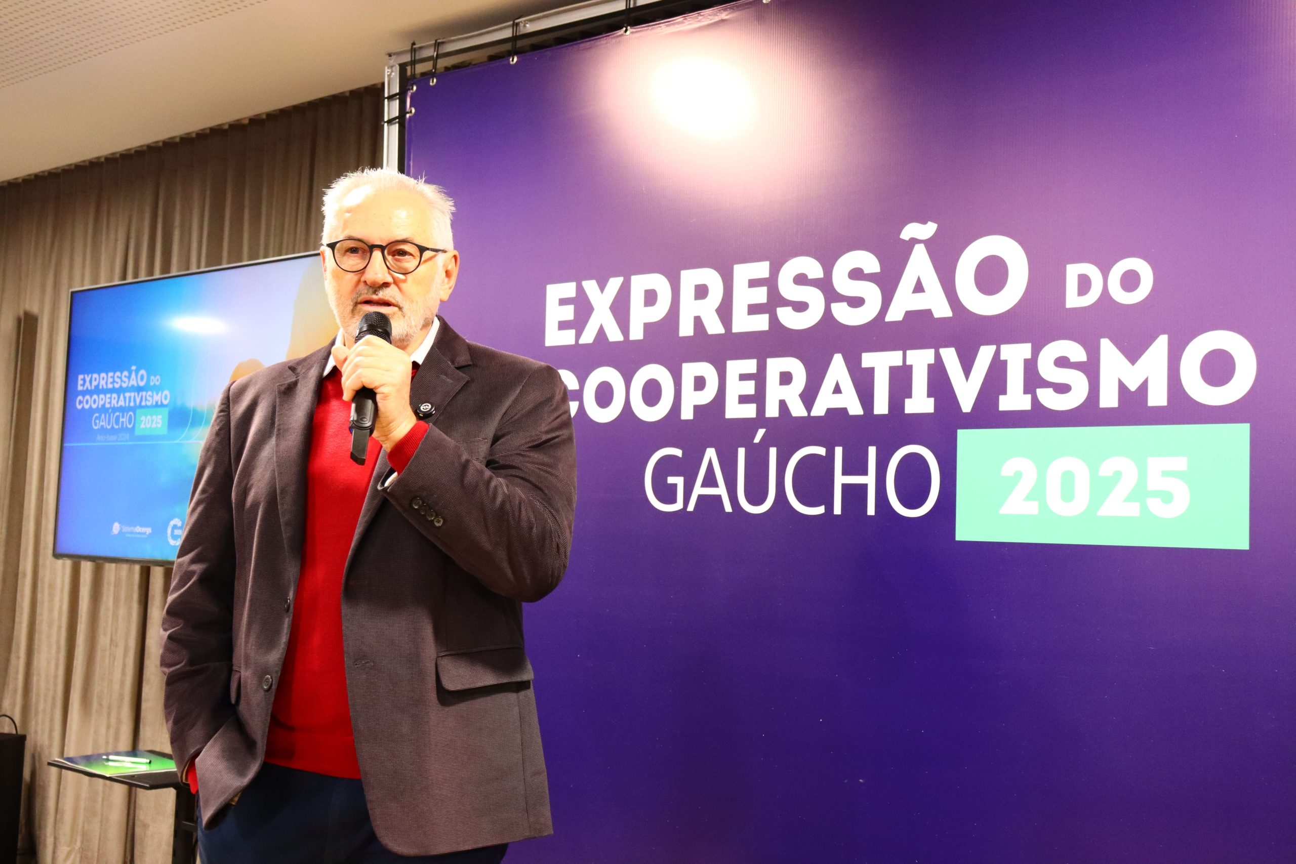 Presidente do Sistema Ocergs, Darci Hartmann no evento "Expressão do Cooperativismo Gaúcho 2025" - Créditos: Ana Julia Sumienski/Sistema Ocergs