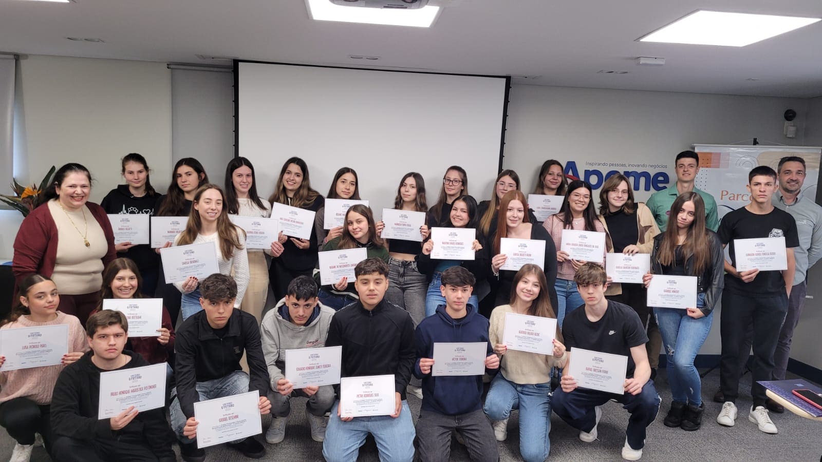 Projeto Construindo o Futuro já qualificou 96 jovens para o mercado de trabalho - Créditos: Divulgação/Parceiros Voluntários