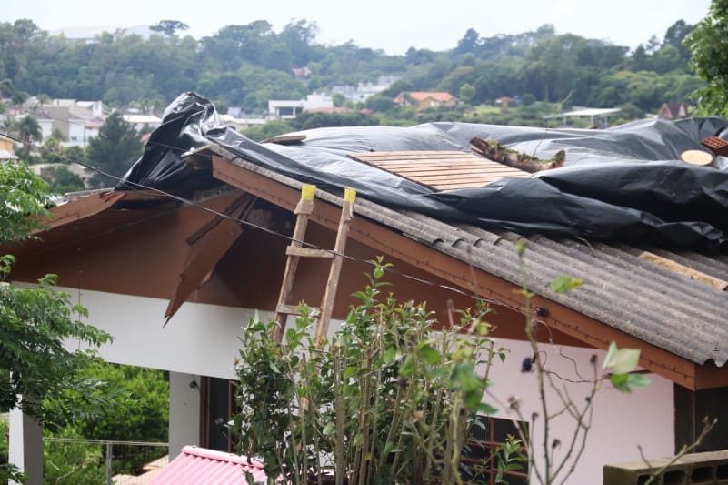 Ciclone extratropical avança sobre o RS e provoca estragos em Garibaldi - Créditos: Defesa Civil Municipal/Samuel Arioli
