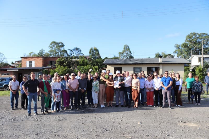 Prefeitura de Garibaldi assina início das obras de 25 unidades habitacionais no bairro Bela Vista II - Créditos: Louíse F. Tasca