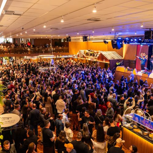 FestiQueijo tem turnos com ingressos esgotados no 3º final de semana, shows para diferentes públicos e Olimpíada Colonial
