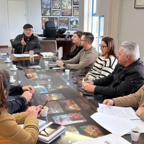 Prefeitura de Garibaldi se reúne com a Corsan para tratar de ocorrências no abastecimento de água